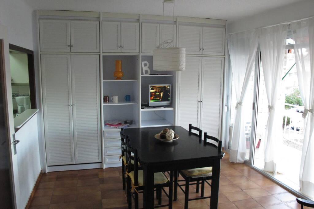 Apartment In Front Of Arrabassada Beach Tarragona Bagian luar foto
