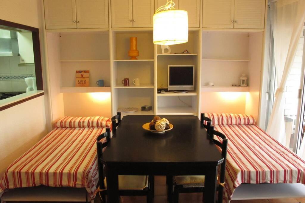 Apartment In Front Of Arrabassada Beach Tarragona Bagian luar foto