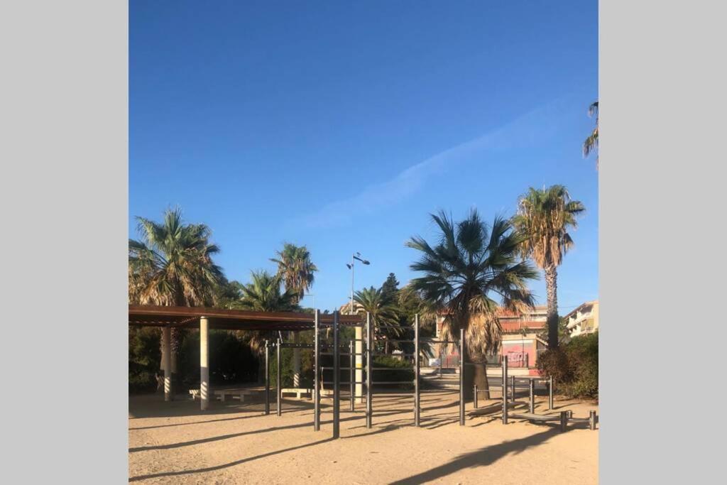 Apartment In Front Of Arrabassada Beach Tarragona Bagian luar foto