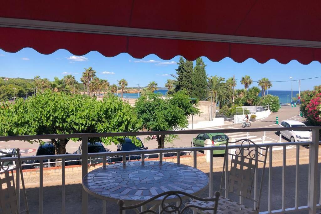 Apartment In Front Of Arrabassada Beach Tarragona Bagian luar foto