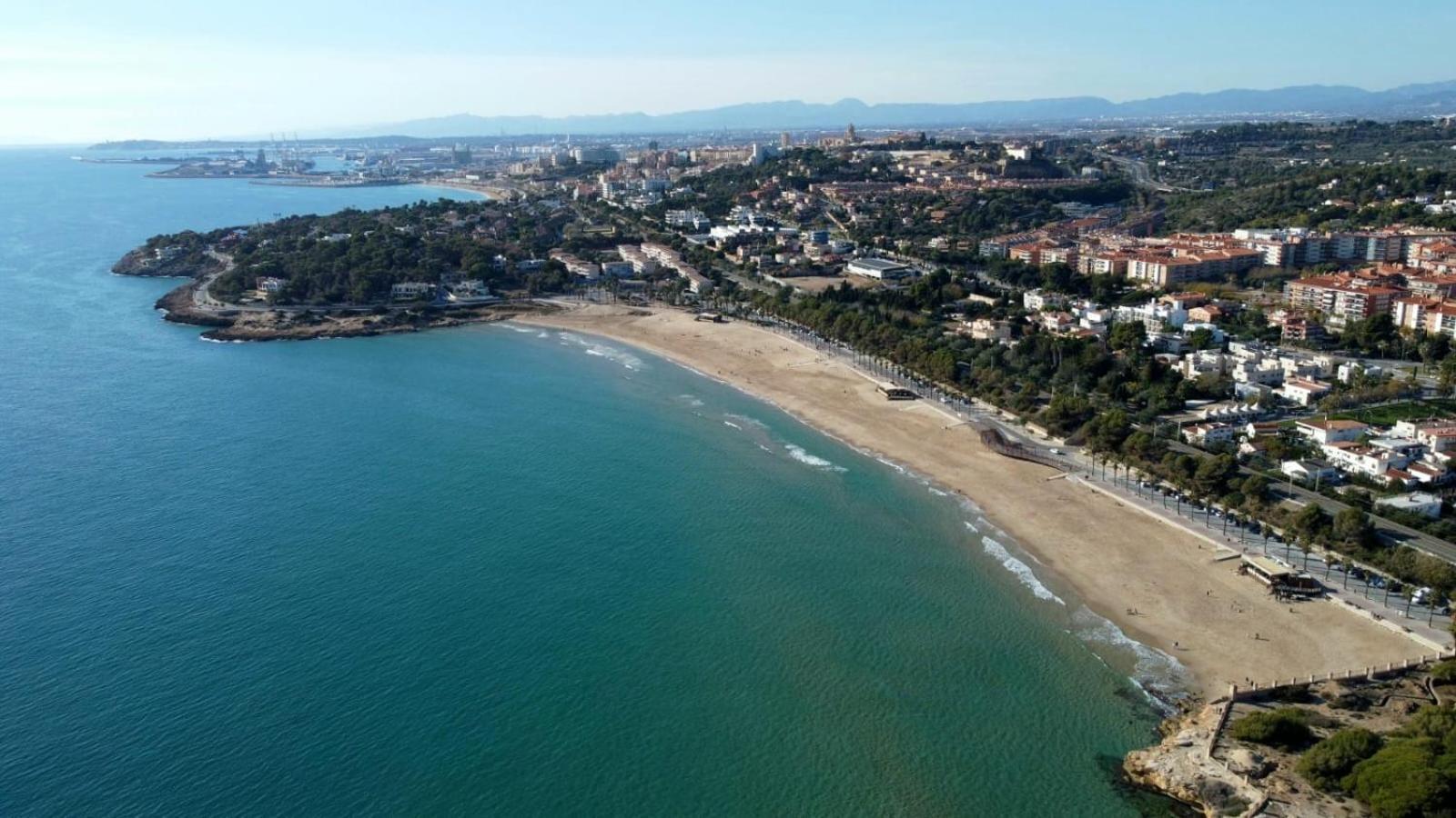 Apartment In Front Of Arrabassada Beach Tarragona Bagian luar foto