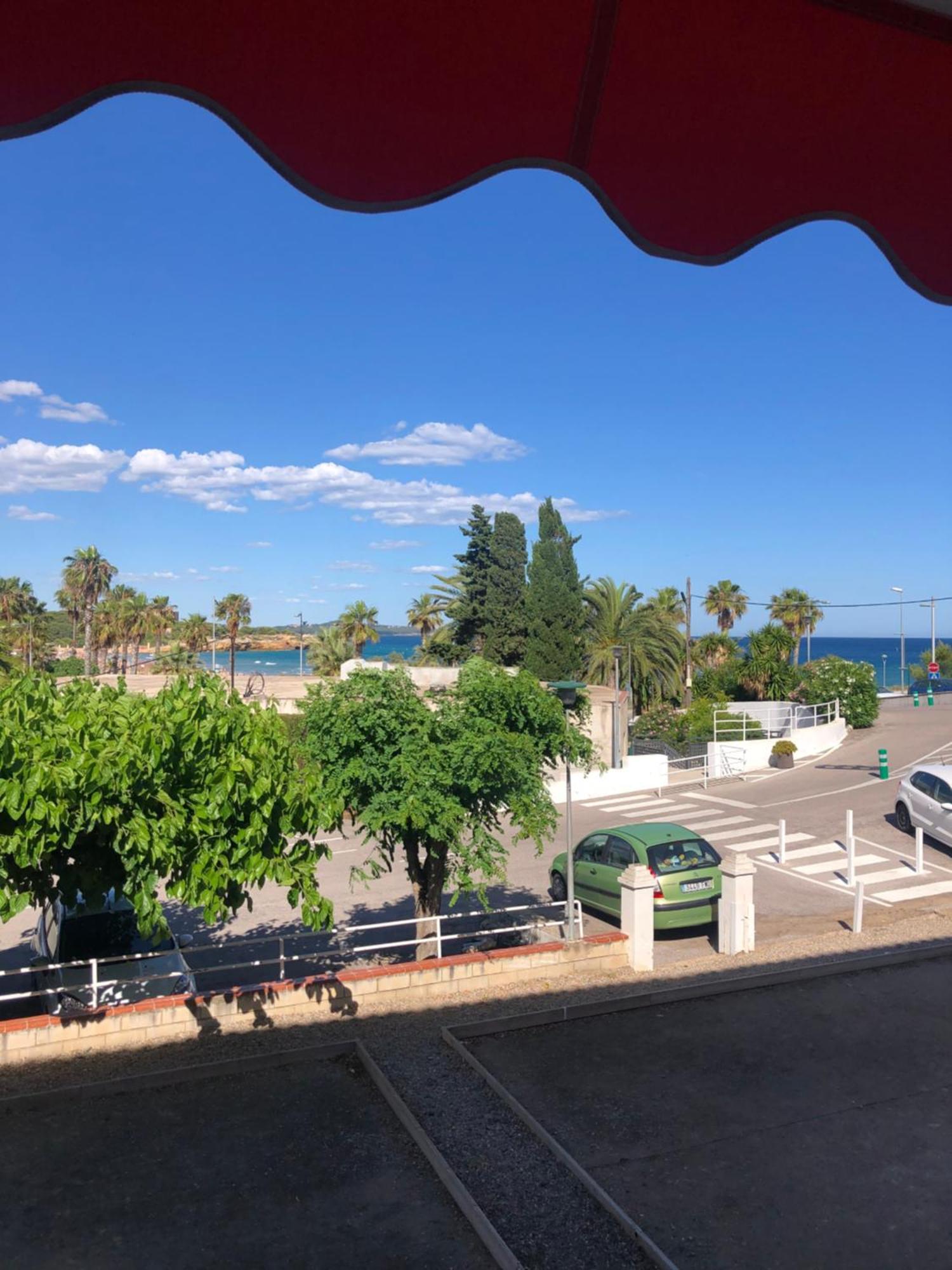 Apartment In Front Of Arrabassada Beach Tarragona Bagian luar foto